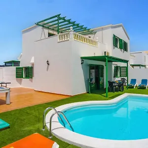 https://villa-plata-by-villa-plus.in-canary-islands.com